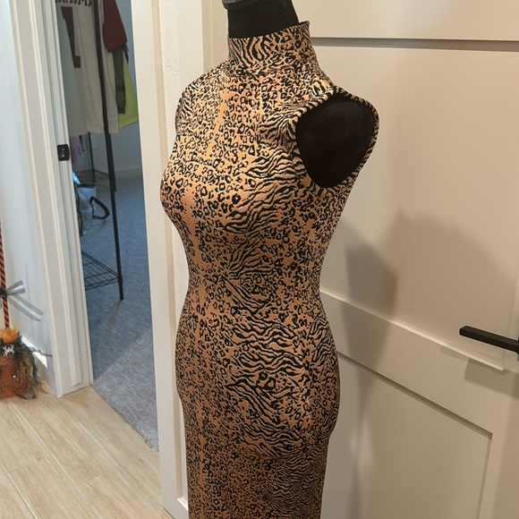 House of CB leopard dress - Picture 4 of 5